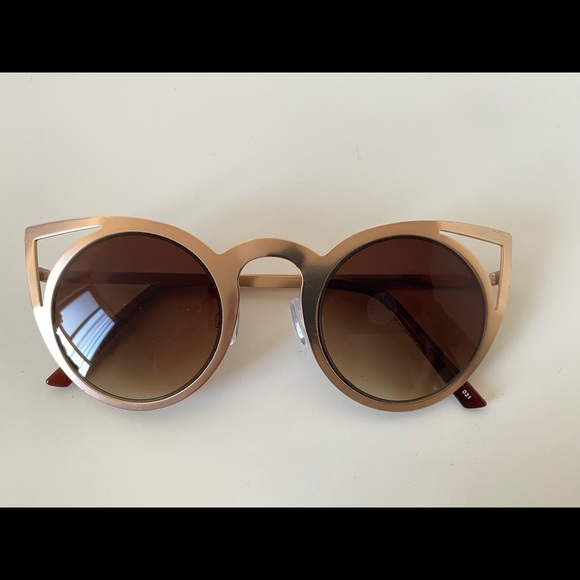 Cat Eye Sunglasses - Picture 3 of 6